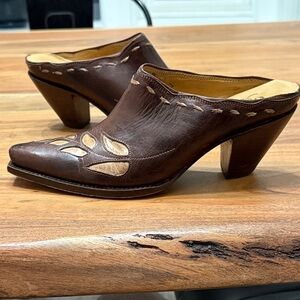 Charlie 1 Horse Brown Leather Mules size 6.5